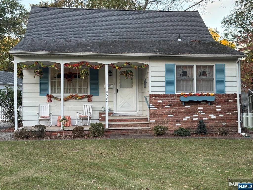 Photo of 502 Westwood Avenue, River Vale, NJ 07675 (MLS # 25036773)