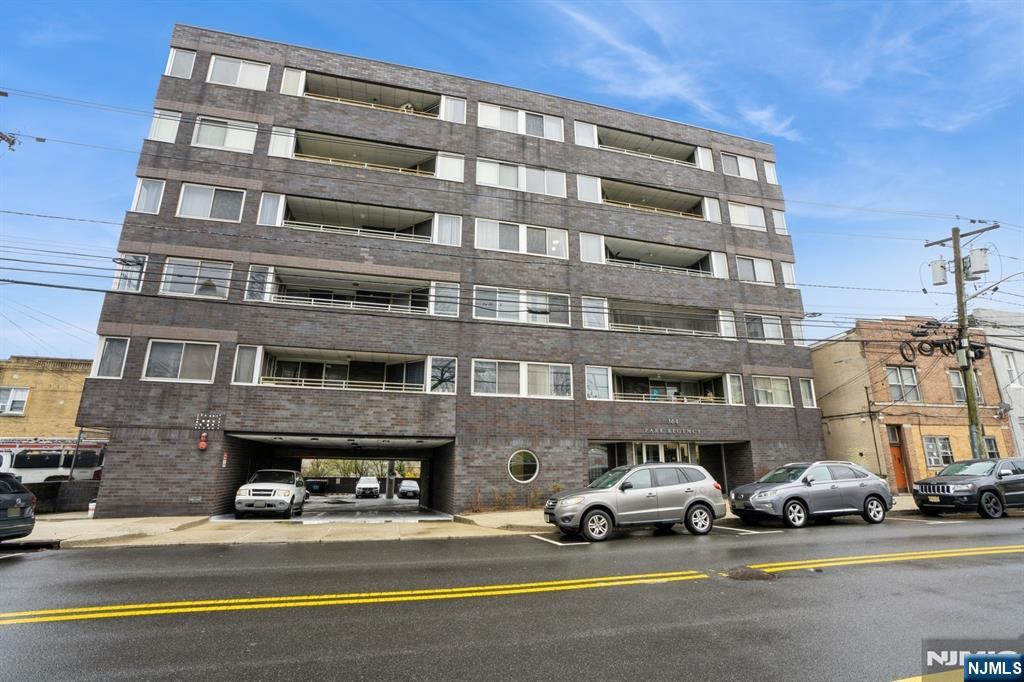 364 Palisade Avenue 4C