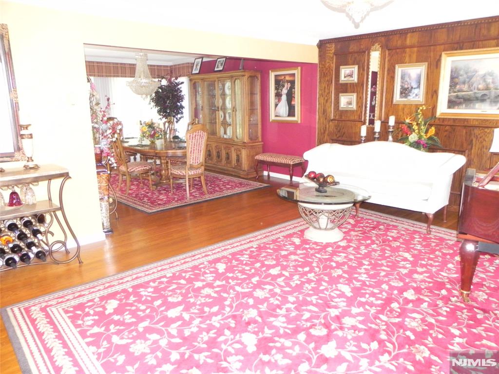8 Mariani Drive