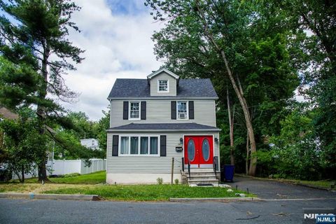 Photo of 518 W Anderson Street, Hackensack, NJ 07601 (MLS # 26019749)