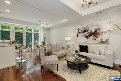 Photo of 6 Cambridge Way #6, Weehawken, NJ 07086 (MLS # 26000928)