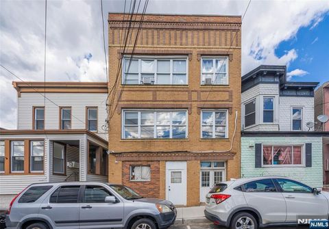 598 67th 1 West New York NJ 07093