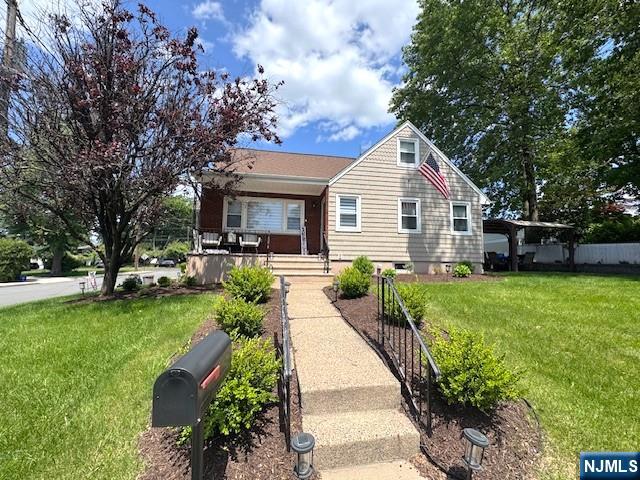 Property for Sale at 7 Chaplin Court, Clifton, New Jersey - Bedrooms: 4 
Bathrooms: 2 
Rooms: 10  - $599,000