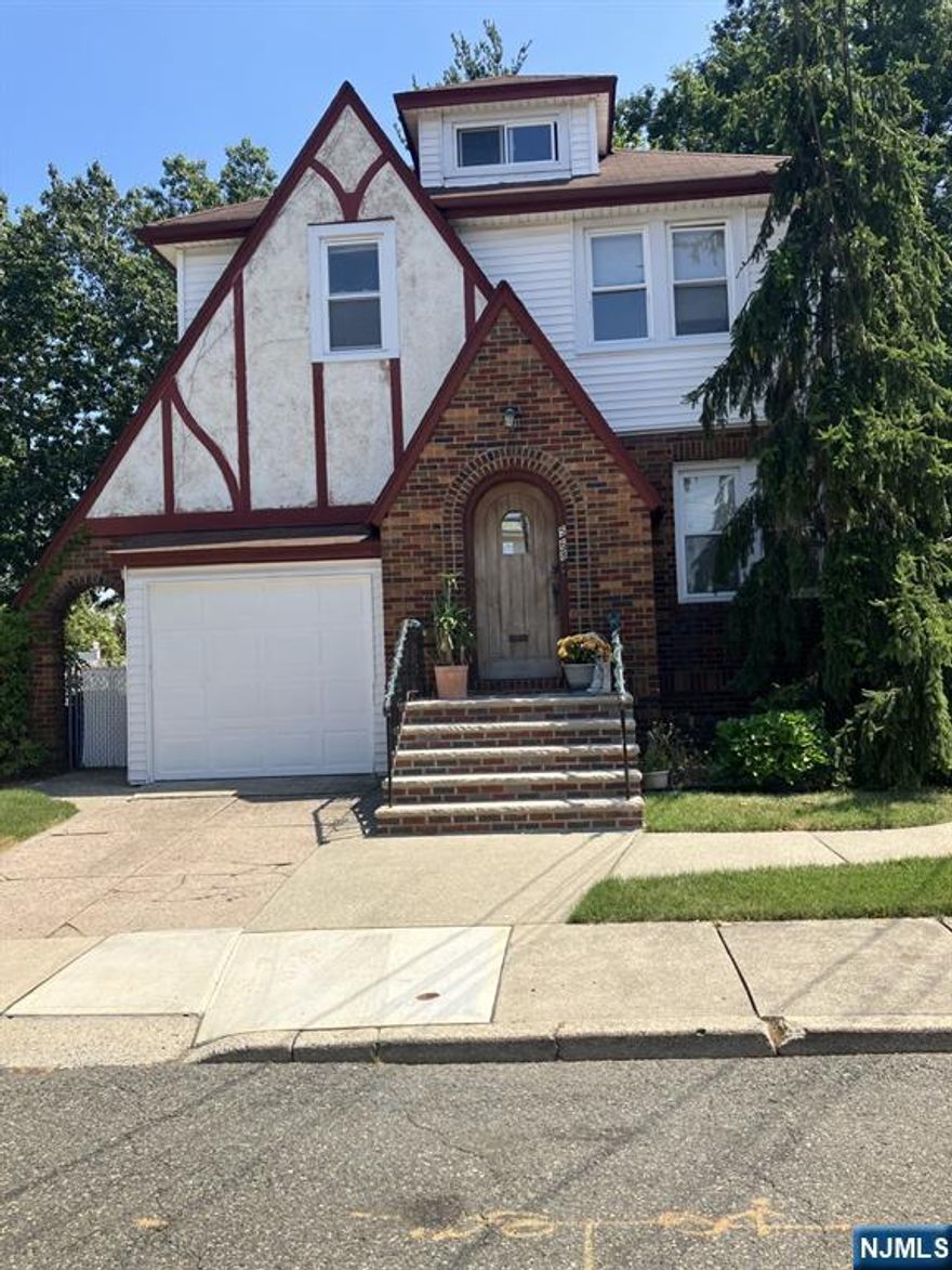 2nd floor, electricity, hot and cold water included, hardwood floors throughout, small dog per permitted, use of yard with owner permission, close to shopping and public transportation.