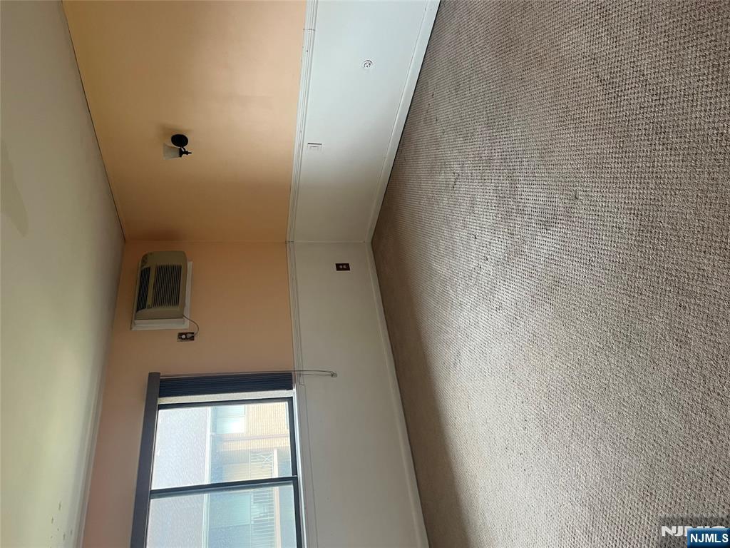 Little Ferry, New Jersey 07643, United States, 1 Bedroom Bedrooms, ,1 BathroomBathrooms,Residential,Active,242616