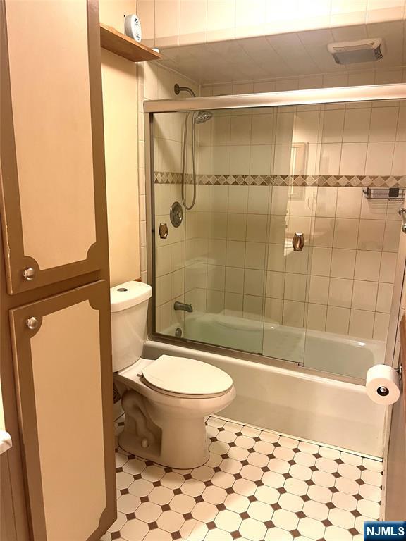 Little Ferry, New Jersey 07643, United States, 1 Bedroom Bedrooms, ,1 BathroomBathrooms,Residential,Active,242616