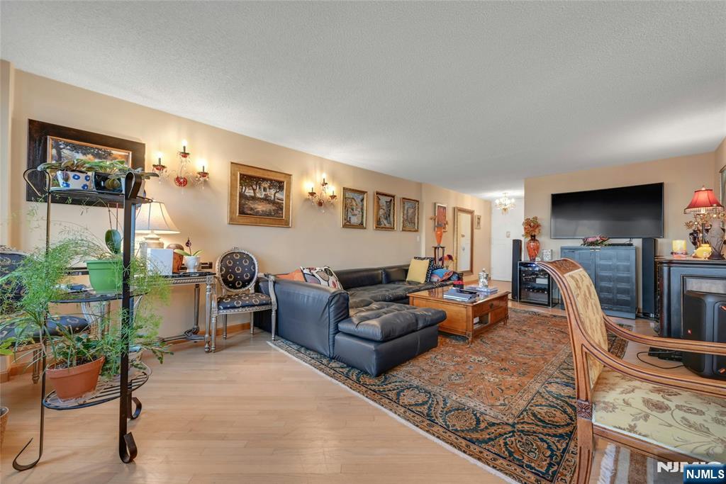 300 Winston Drive 603