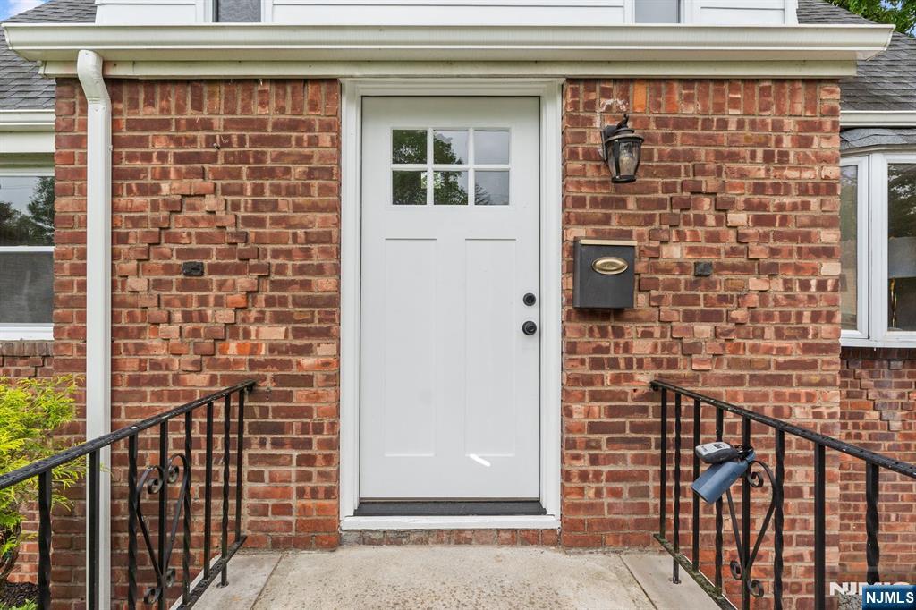 36 Deerfield Street