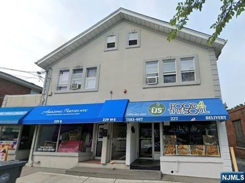 Photo of 227229 W Englewood Avenue, Englewood, NJ 07631 (MLS # 25033279)
