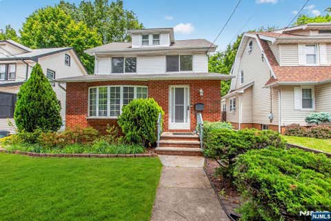 Photo of 489 Maple Avenue, Teaneck, NJ 07666 (MLS # 26021098)