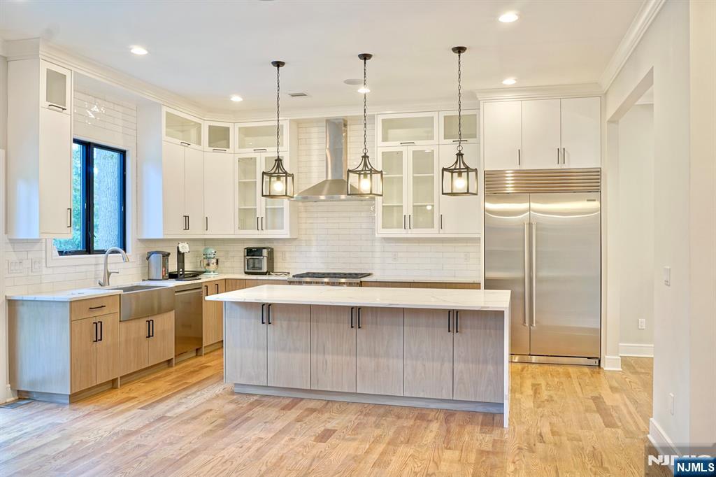 125 Hillside Avenue
