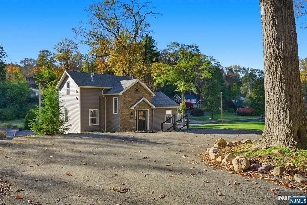 Photo of 114 Townsend Road, Wanaque, NJ 07465 (MLS # 25041540)