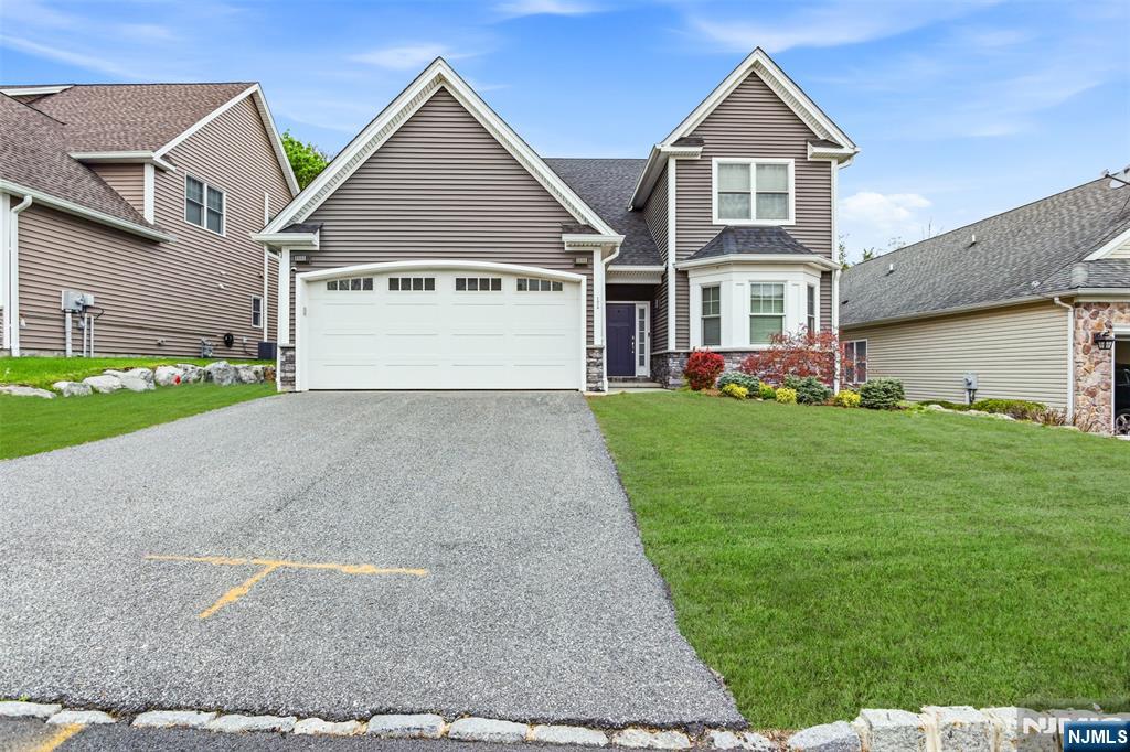 11 Bluffs Court