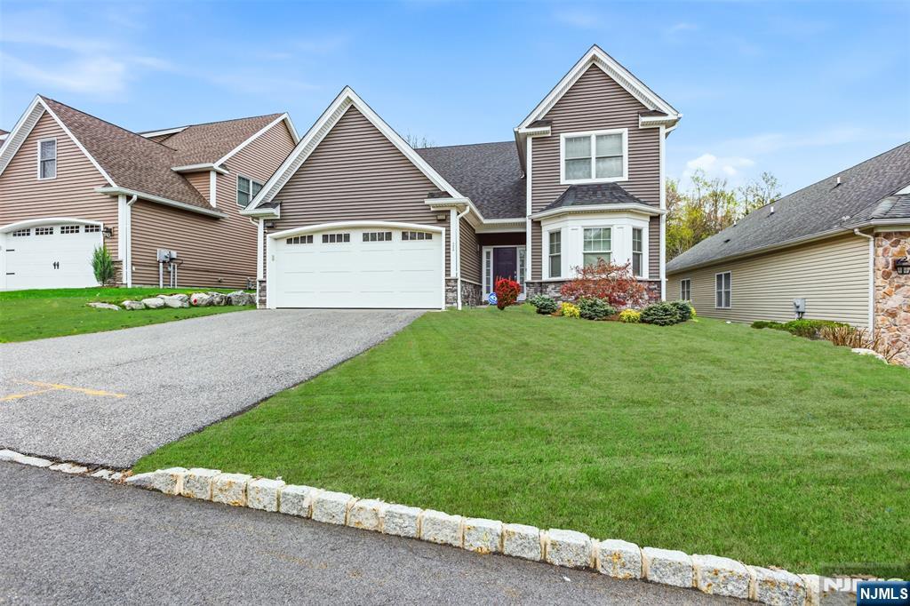 11 Bluffs Court