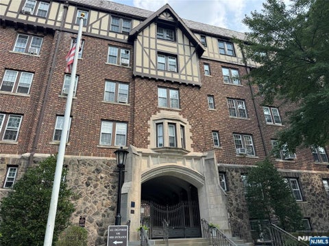 Photo of 275 Engle Street #G5, Englewood, NJ 07631 (MLS # 26030673)