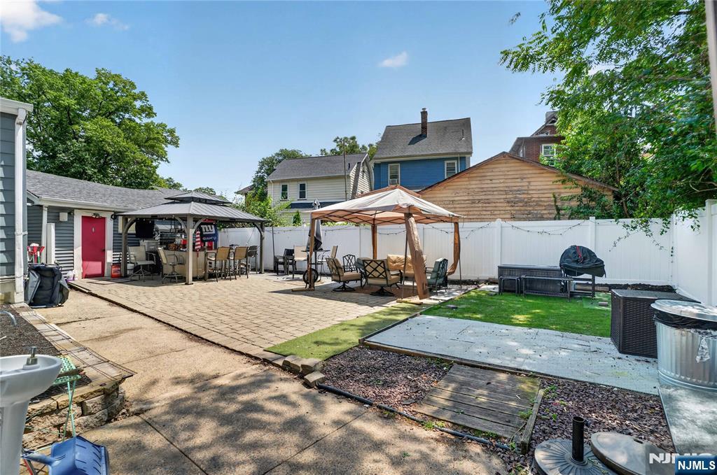 59 Glenwood Avenue