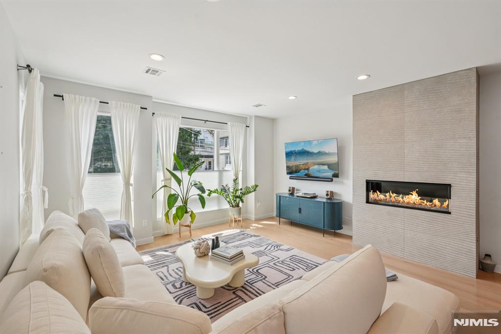 21 B Sterling Place