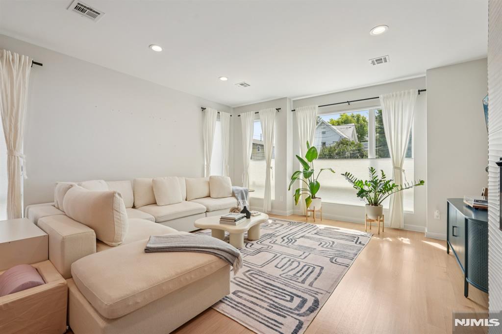 21 B Sterling Place