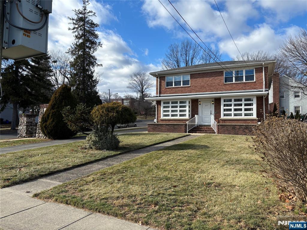 637 Bloomfield Avenue