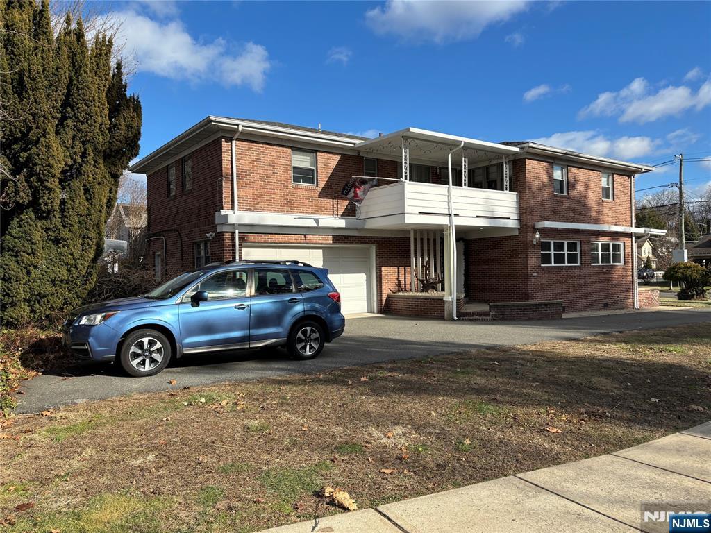 637 Bloomfield Avenue