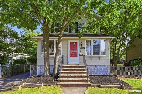 Photo of 120 Johnson Avenue, Bergenfield, NJ 07621 (MLS # 26025064)
