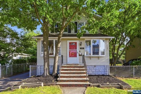 Photo of 120 Johnson Avenue, Bergenfield, NJ 07621 (MLS # 26025064)