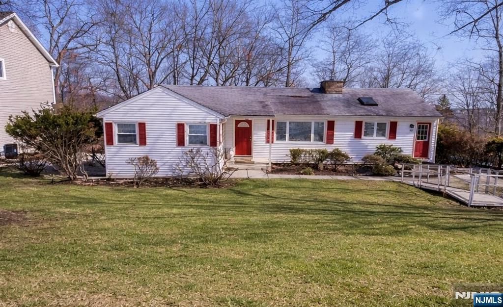 Photo of 160 Degray Street, Haledon, NJ 07508 (MLS # 26011565)