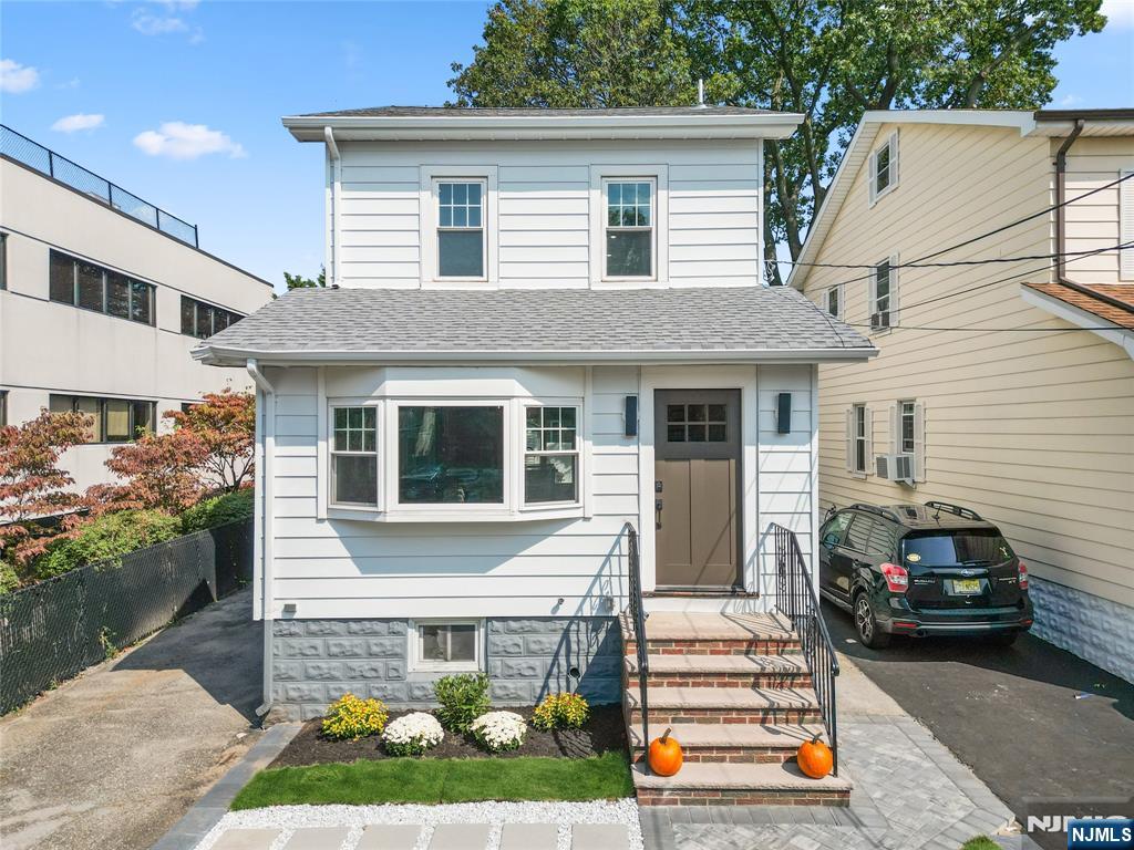 485 Columbia Avenue