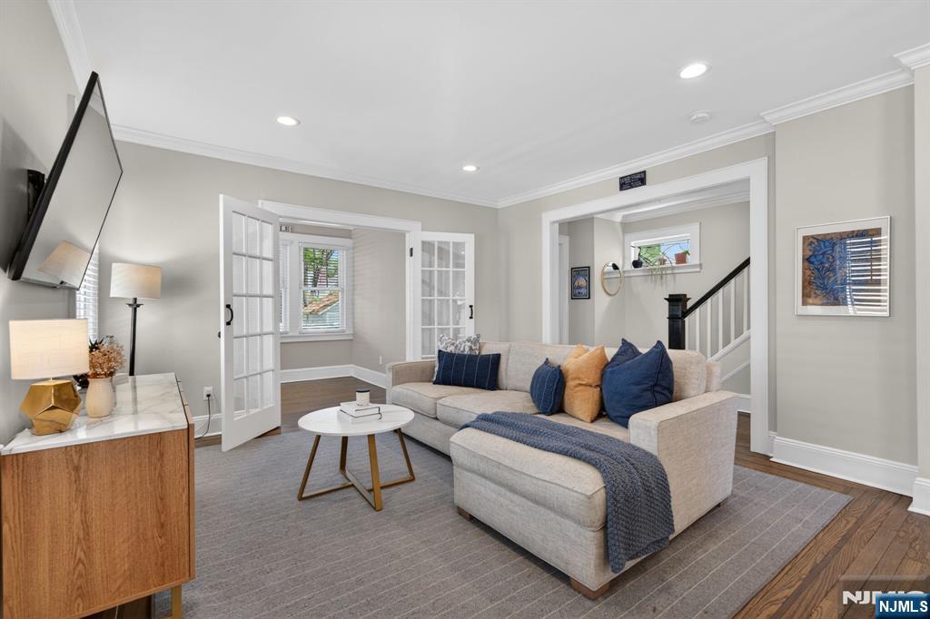 54 Van Riper Avenue