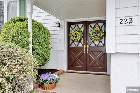 222 Merritt Drive Oradell NJ 07649