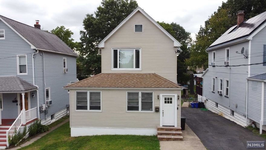 Come check out this 2 bedroom 2 bathroom home! This home features an enclosed front porch, eat-in kitchen, and spacious master bedroom with walk-in closet. Bonus room/Den can be turned into an office or walk-in pantry. Large deck and backyard is perfect for entertaining! Close to shopping and restaurants. Conveniently located near all major transportation and major highways Routes 46, 80, 280, and Garden State Parkway.