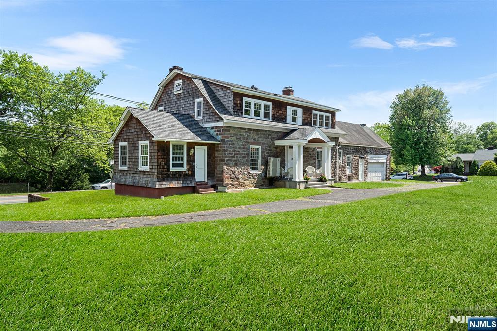 868 Goffle Road