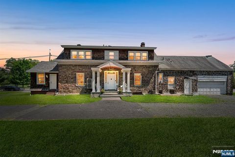 868 Goffle Road, Hawthorne, NJ 07506 - MLS#: 25015828