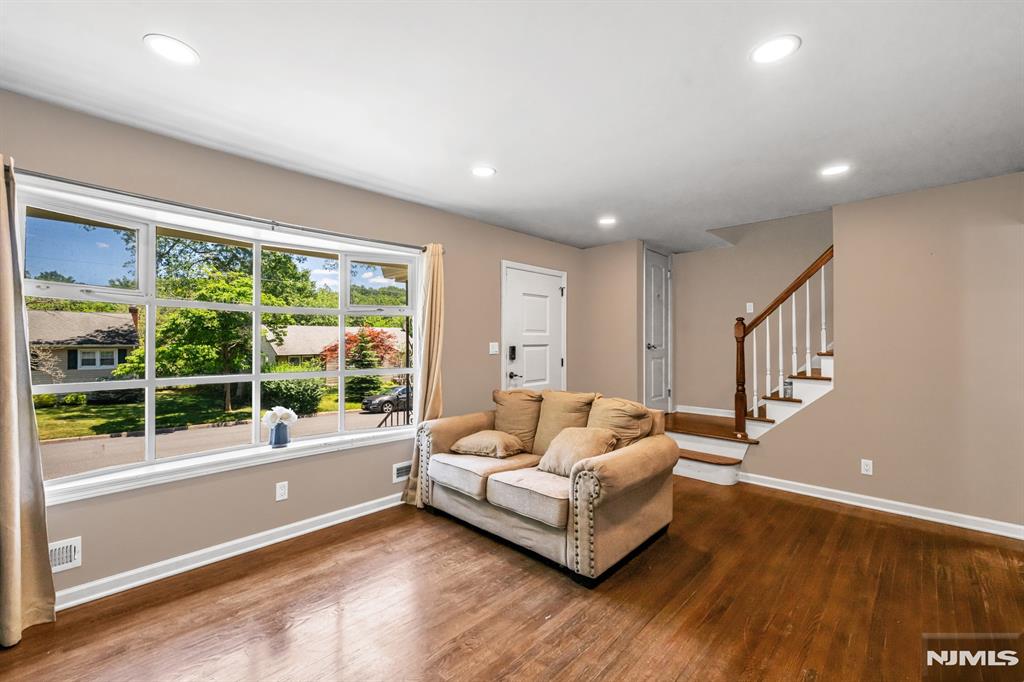 101 Pinecrest Terrace