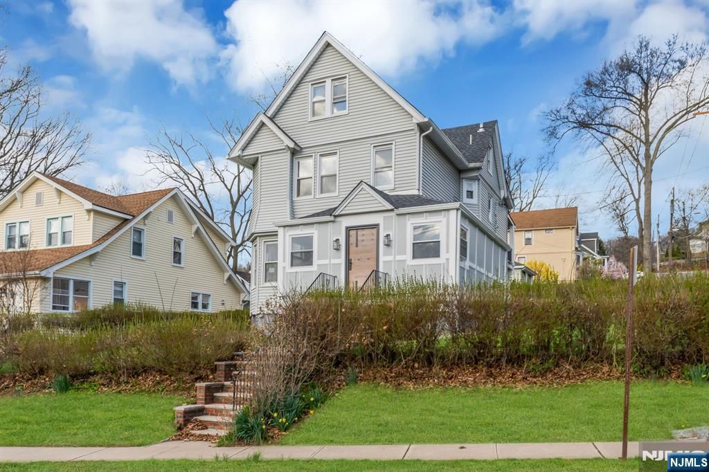 Photo of 27 Valley Way, West Orange, NJ 07052 (MLS # 26011633)