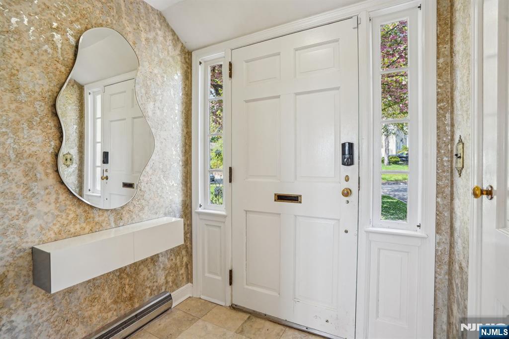25 Silver Spring Road