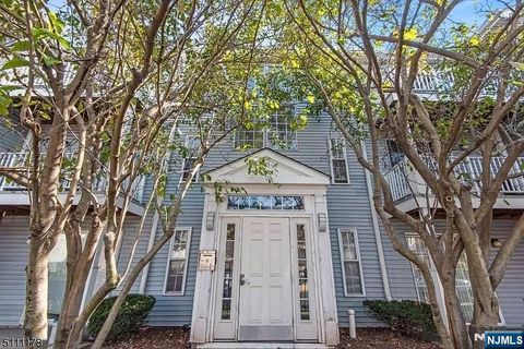 Photo of 771 Summer Avenue #1A, Newark, NJ 07104 (MLS # 26024003)