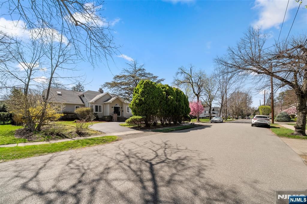 Photo of 19 Central Avenue, Demarest, NJ 07627 (MLS # 26011667)