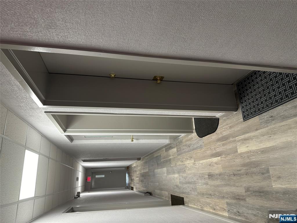 Hackensack, New Jersey 07601, United States, 1 Bedroom Bedrooms, ,1 BathroomBathrooms,Residential,Pending,112588