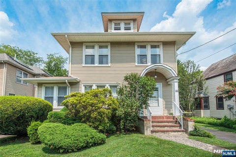 Photo of 253 Merrison Street, Teaneck, NJ 07666 (MLS # 26026256)