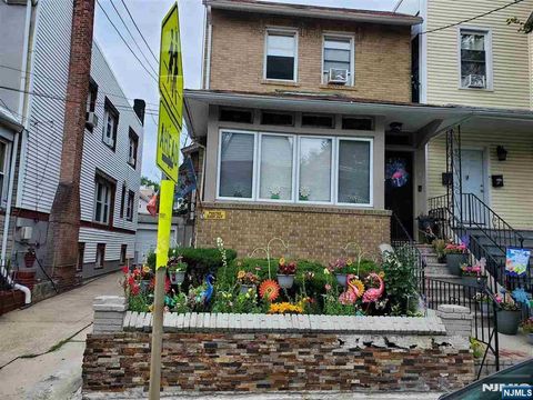 232 Wilkinson Avenue Jersey City NJ 07305