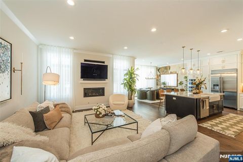 23 Royal Birkdale Court 23 River Vale NJ 07675