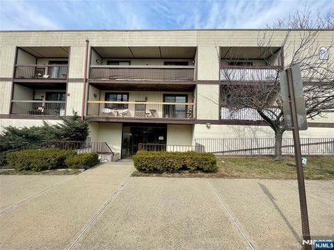 19 Plauderville Avenue Unit 206, Garfield, NJ 07026 - MLS#: 25008560