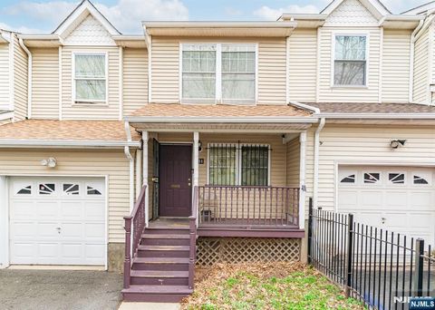 94 19th Avenue Newark NJ 07103