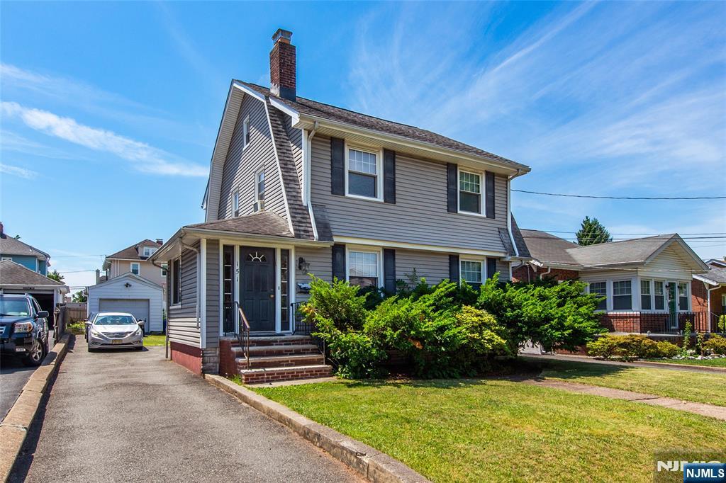 151 Luddington Avenue