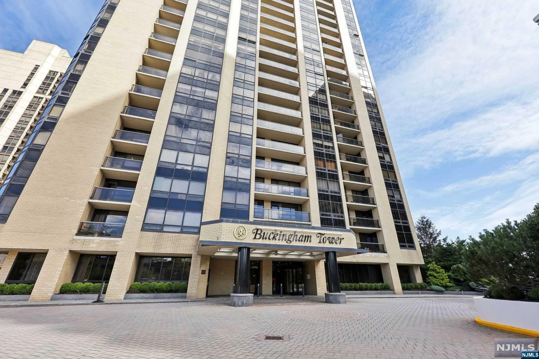 Property for Sale at 800 Palisade Avenue 1805, Fort Lee, New Jersey - Bedrooms: 2 
Bathrooms: 3  - $820,000