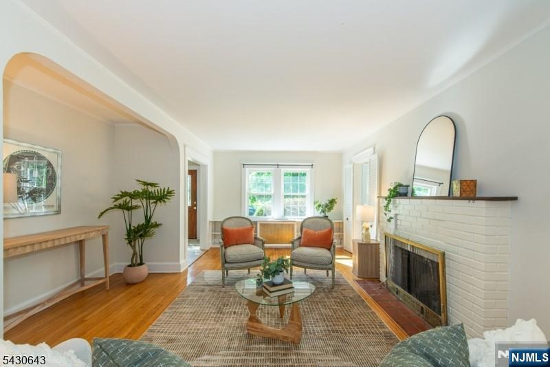 39 Essex Avenue