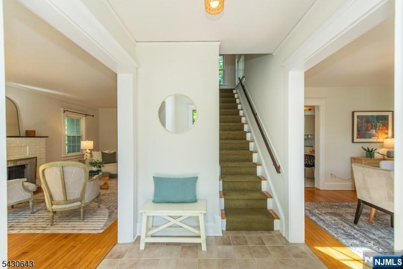 39 Essex Avenue