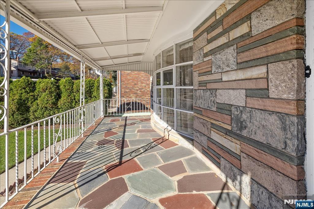 255 Forest Road