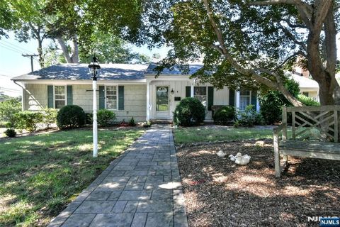1 Zimmerman Court Midland Park NJ 07432